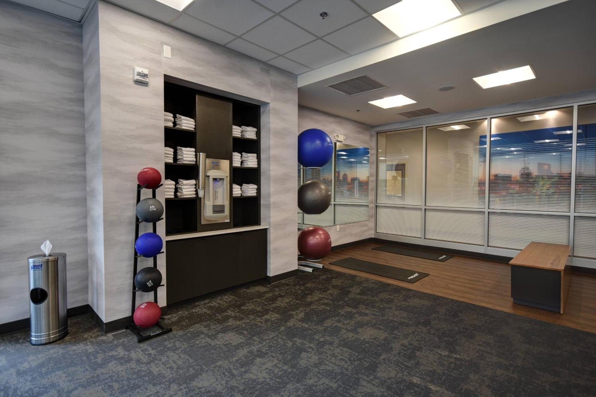 Fairfield Inn & Suites By Marriott Milwaukee North Glendale Extérieur photo