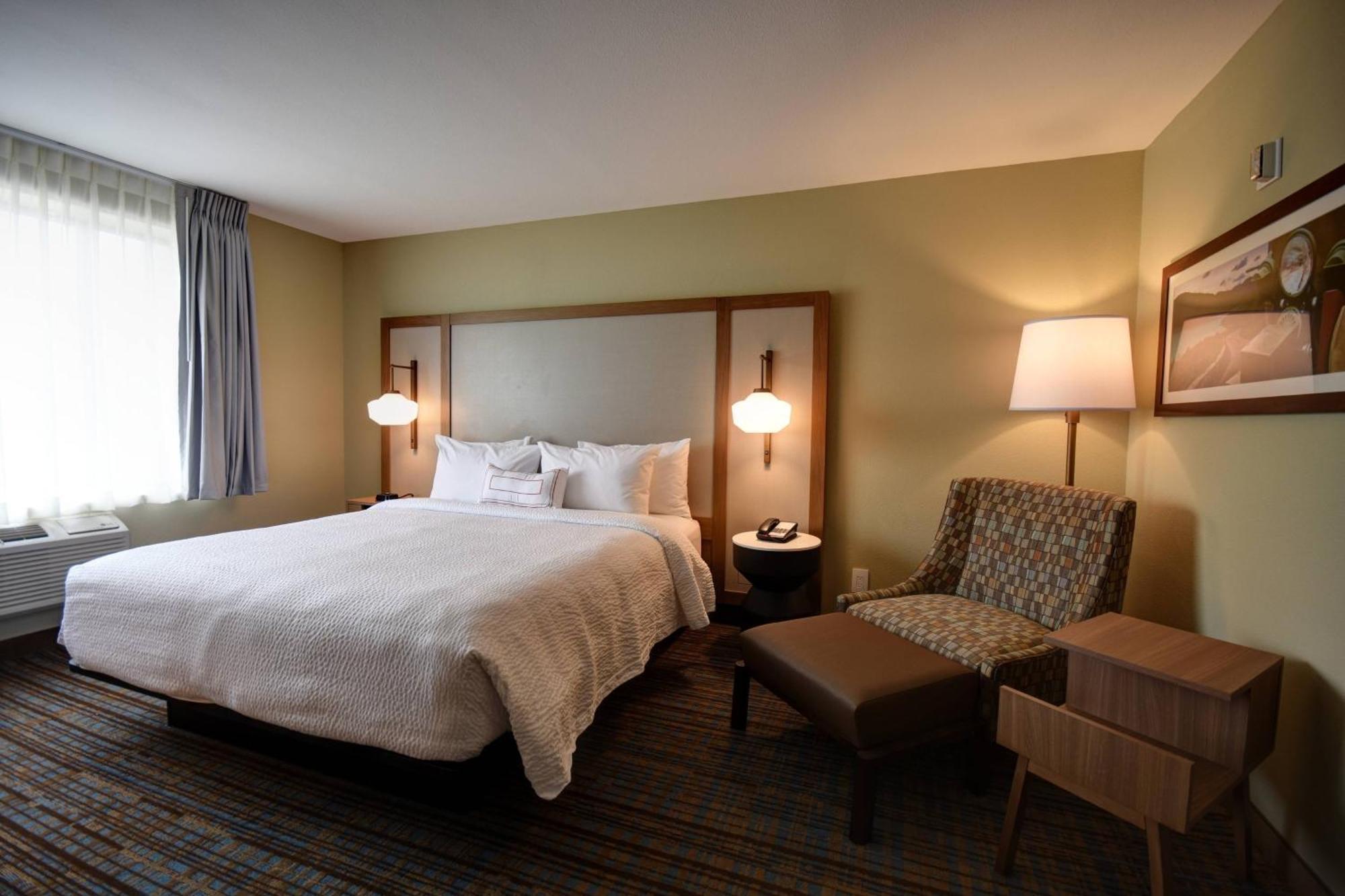 Fairfield Inn & Suites By Marriott Milwaukee North Glendale Extérieur photo